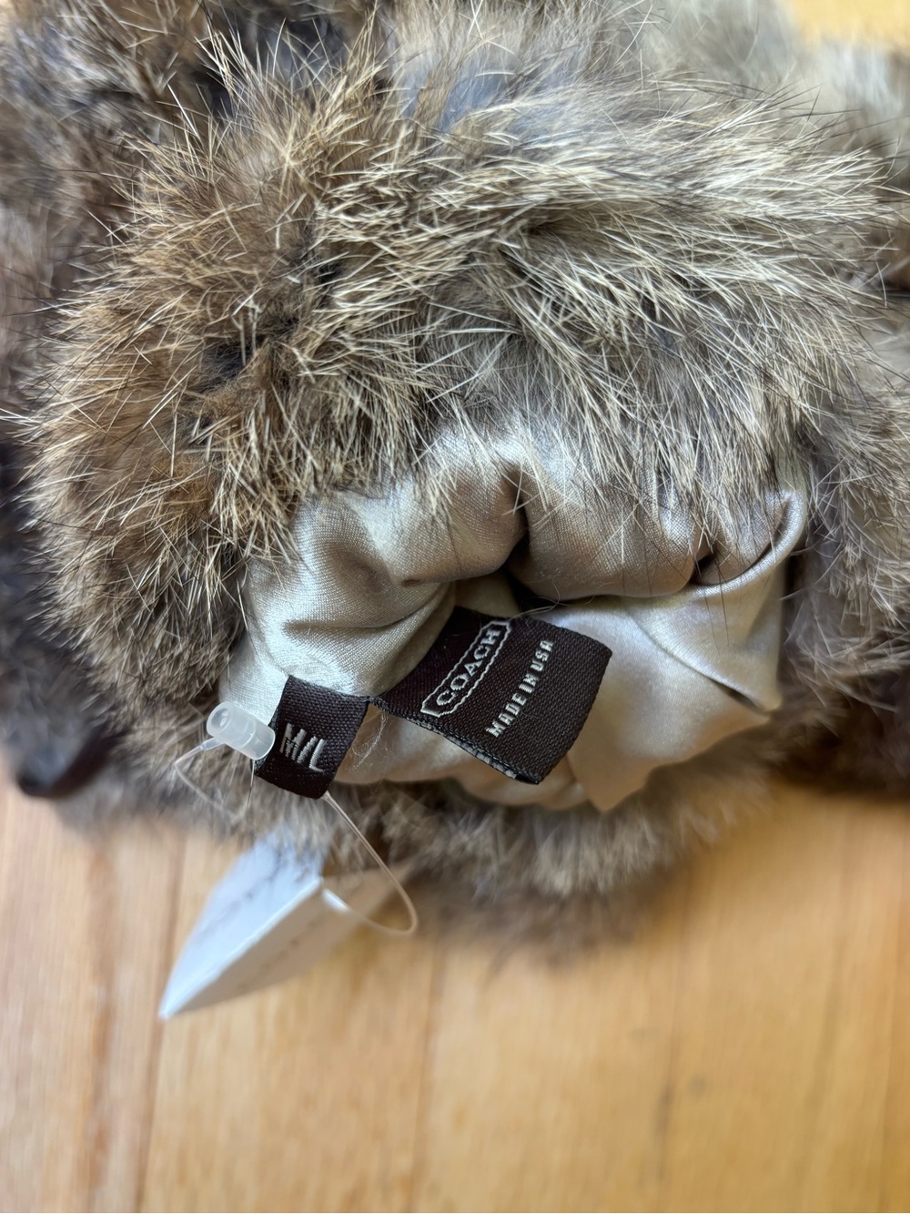 Coach Rabbit Mittens Size M/L - Picture 8 of 14